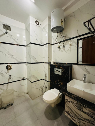 Bathroom 4, HOTEL THE CLARK, Delhi
