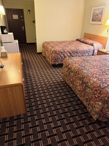 Bedroom 3, Peddlers Inn Motel, Grant