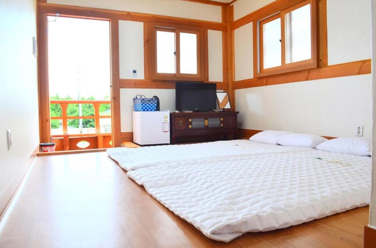 Bedroom 2, GyeongJu Ran Han-ok, Gyeongju