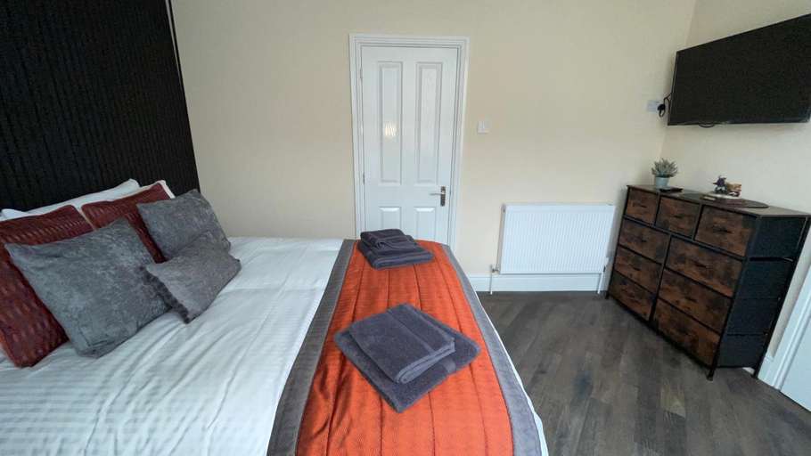 Others 5, ANFIELD PLACE TO STAY, Sefton