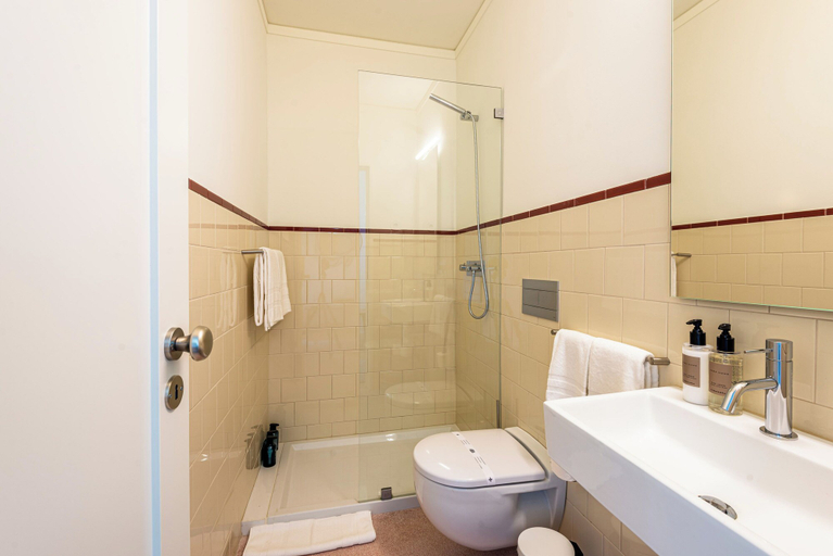 Bathroom, Acm032 Spacious 1BD +balcony, Porto