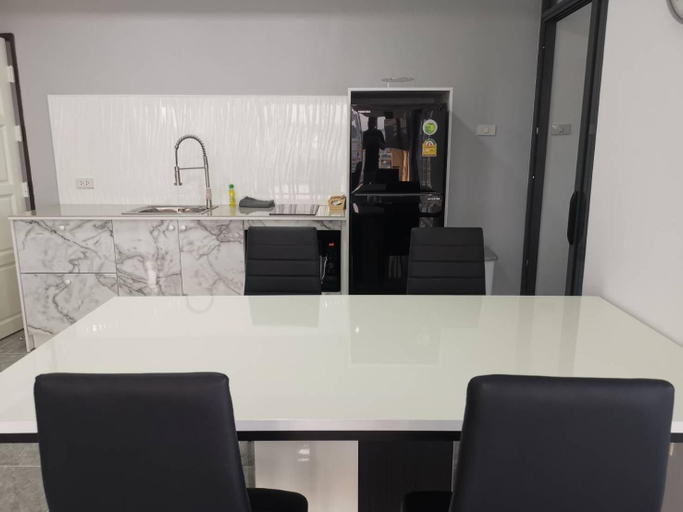 Dining Room 2
