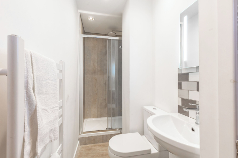 Bathroom, Puffling Perch - North East Escapes, Northumberland
