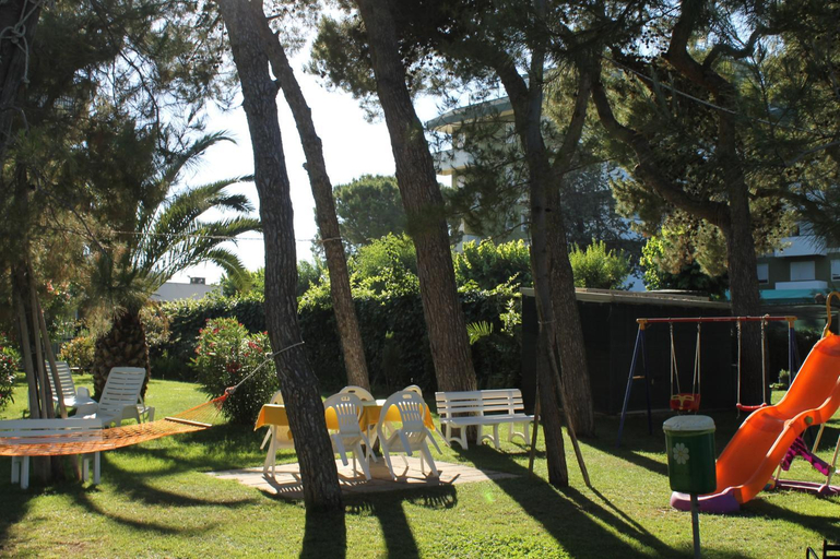 Others 3, Hotel Fabiola, Teramo