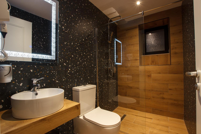 Bathroom 3, Bujtina KOEL, Gjirokastrës