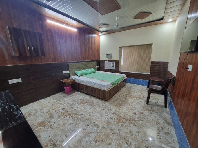 Others 4, Hotel Sarlanchal, Aligarh