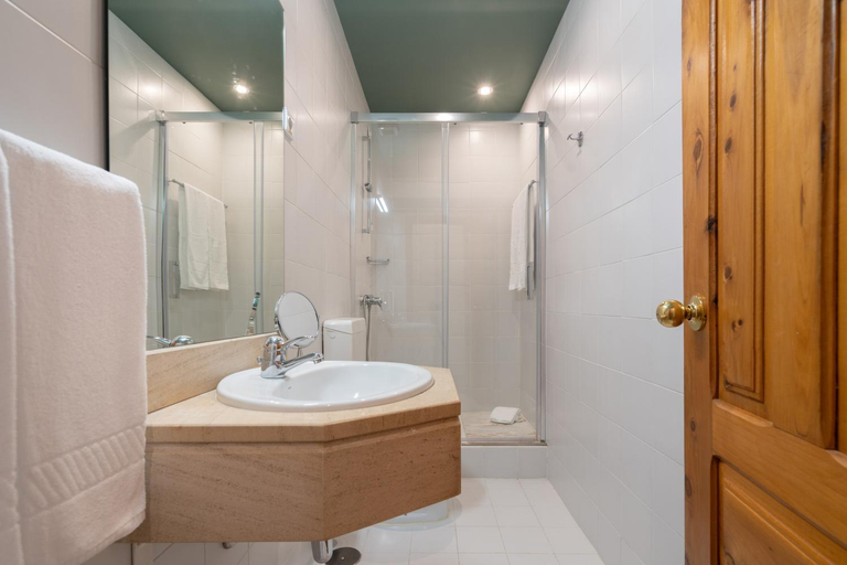 Bathroom 2, Hotel Carvalho Araujo, Terras de Bouro