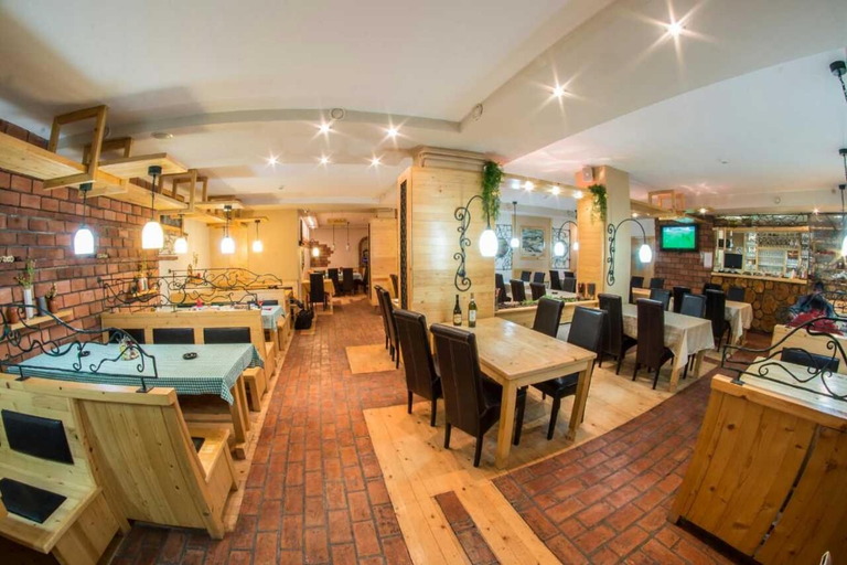 Food & Drinks 3, Apartments Sia, Brus
