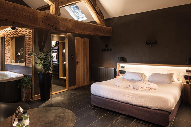 Bedroom, Le Domaine des Pres Verts Suites & Chambres avec Jacuzzi Privatif a Chateauneuf, Côte-d'Or