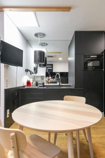 Others 5, HOMEABOUT MADRID RIO APARTMENT, Madrid