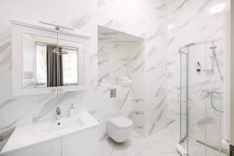 Bathroom 3, St Casimir Apartments, Vilniaus