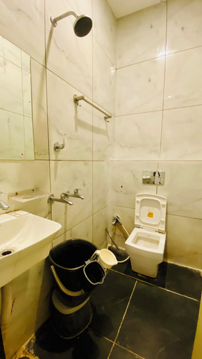 Bathroom 3, Hotel Vaikunth Palace, Ujjain