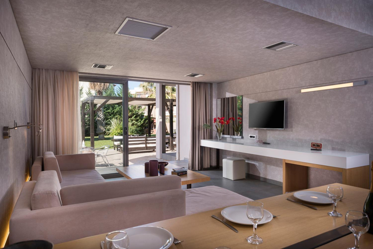 Others 4, Icarus Hotel, Crete