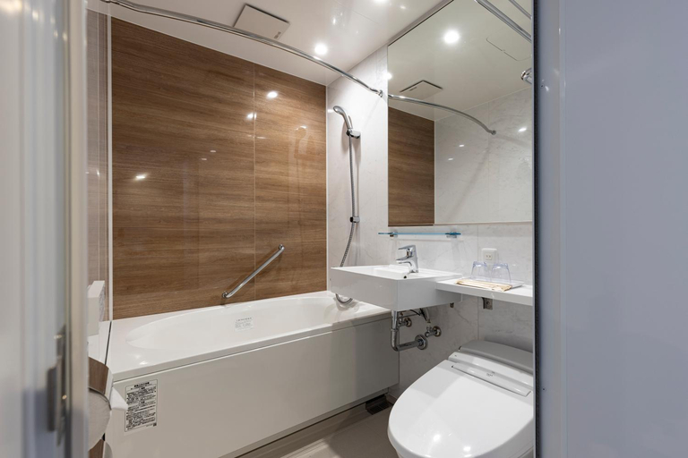 Bathroom 7
