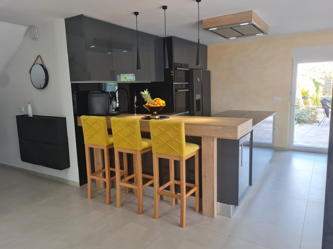 Others 5, Villa I&N, Imotski