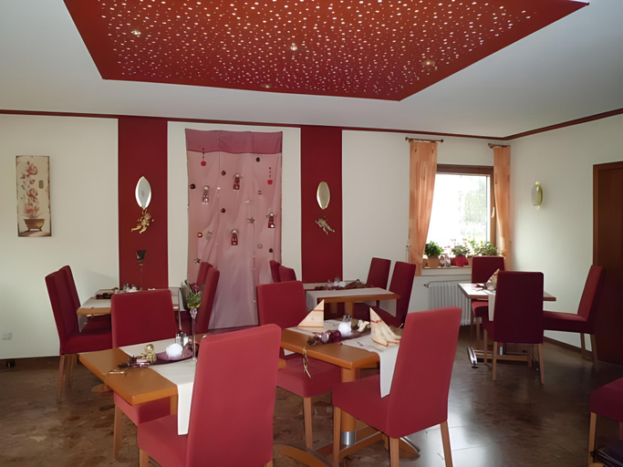 Others 4, Cafe Rosi, Bernkastel-Wittlich