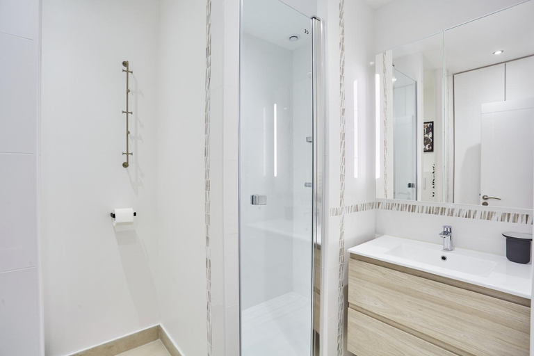 Others 4, Rent a Room apartments - Degas, Paris