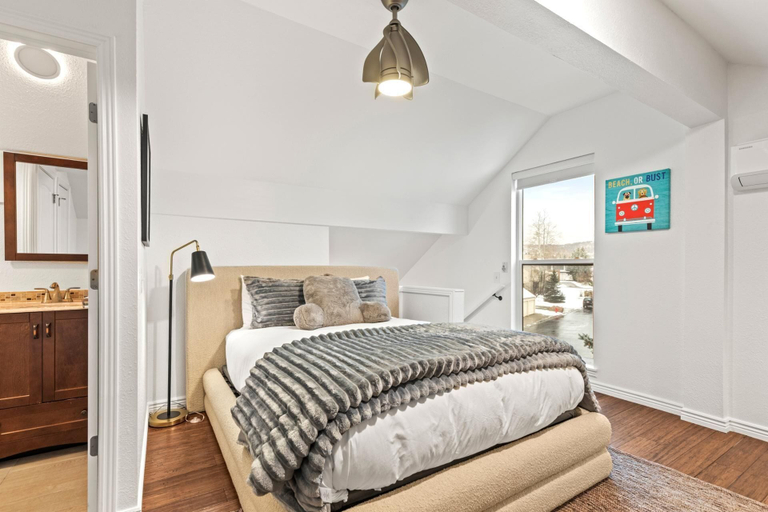 Bedroom 16