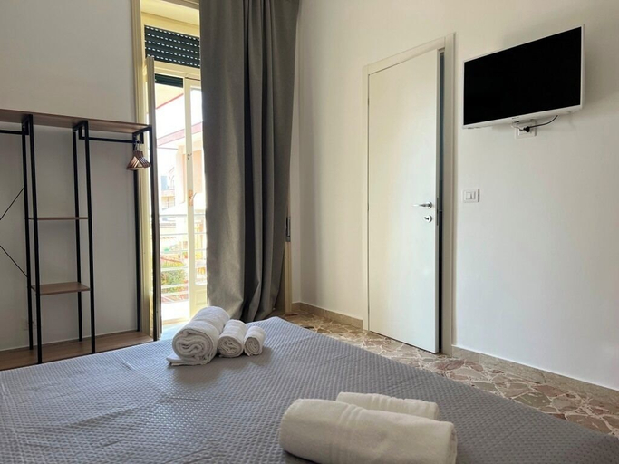 Bedroom 4, Le Torrette, Syracuse