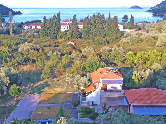 Others 4, Ktima Kehrioti, Thessaly