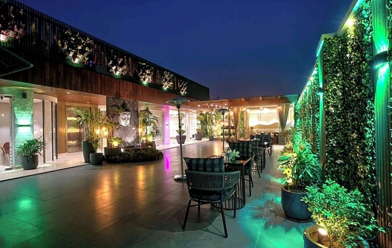 Food & Drinks 4, Hotel Hanuwant Palace, Delhi