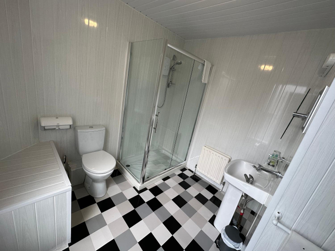 Bathroom, The Port Hotel, Causeway Coast and Glens