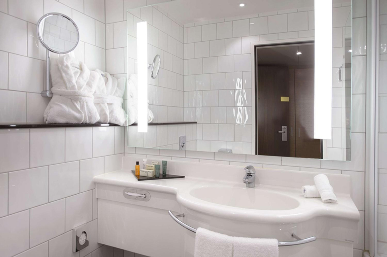 Bathroom 5