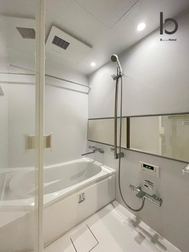Bathroom, bHOTEL Nekoyard - Secure Studio, Walkable to Peace Park & Downtown, Hiroshima