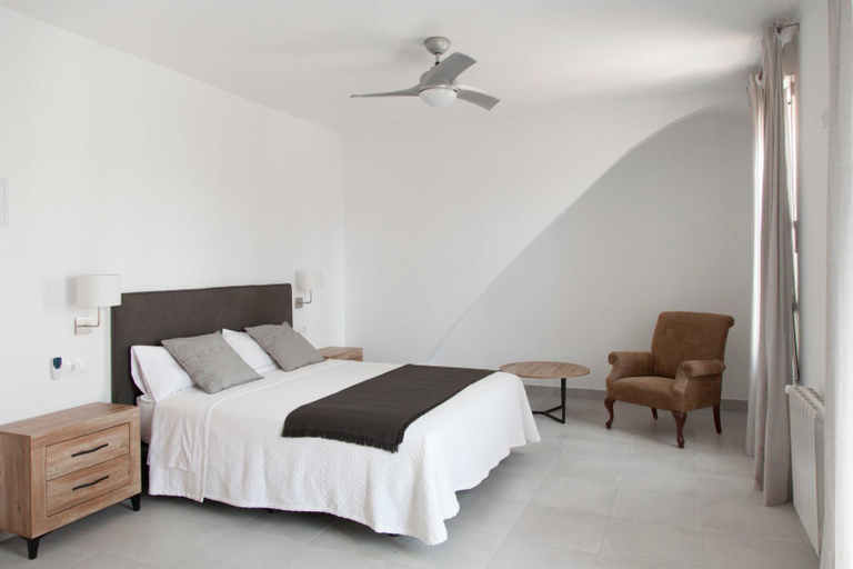 Others 5, Villa Conchin, Valencia