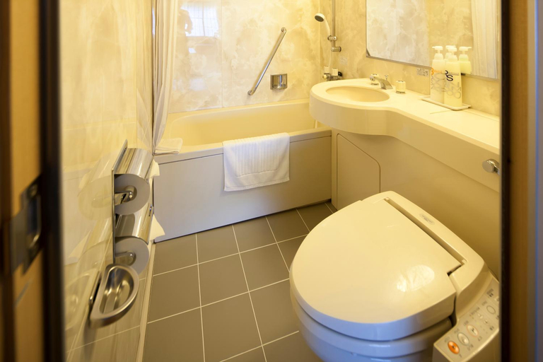Bathroom 15