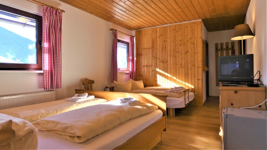 Bedroom, Sporthotel Schonau am Konigssee, Berchtesgadener Land