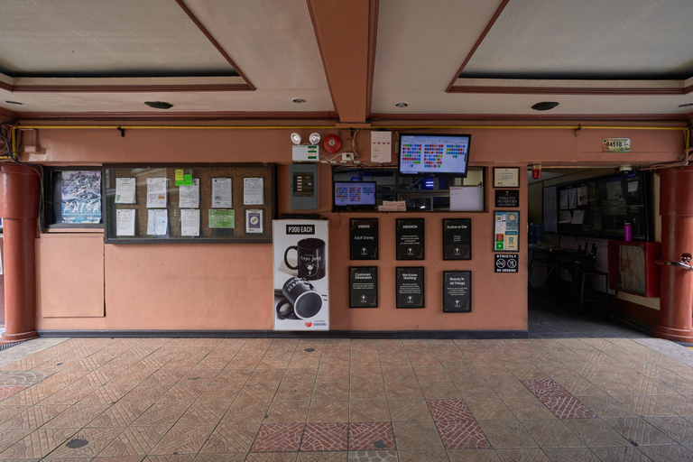 Public Area, Victoria Court North EDSA - Caloocan, Kalookan City