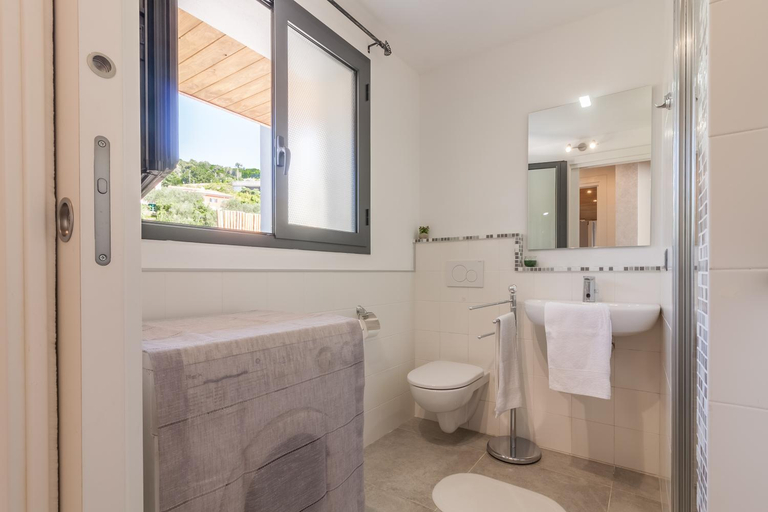 Bedroom 4, Luxury Summer House, La Spezia