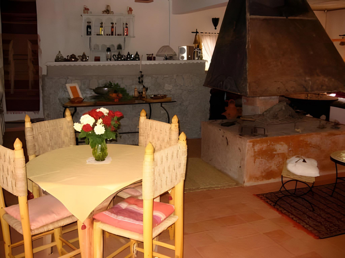 Food & Drinks 5, Au Bord de l'Eau, Al Haouz