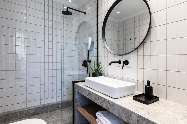 Bathroom 3, Here Comes The Sun, Attica