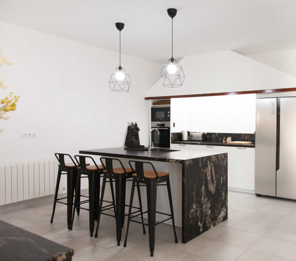 Others 4, Villa Conchin, Valencia