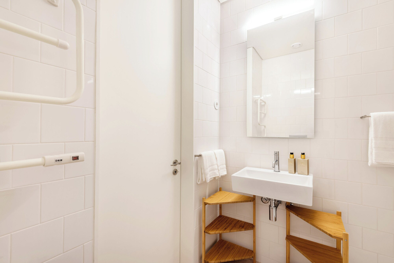 Bathroom 4, Acm002 Bombarda Homes, Pet Friendly Garden House, Porto