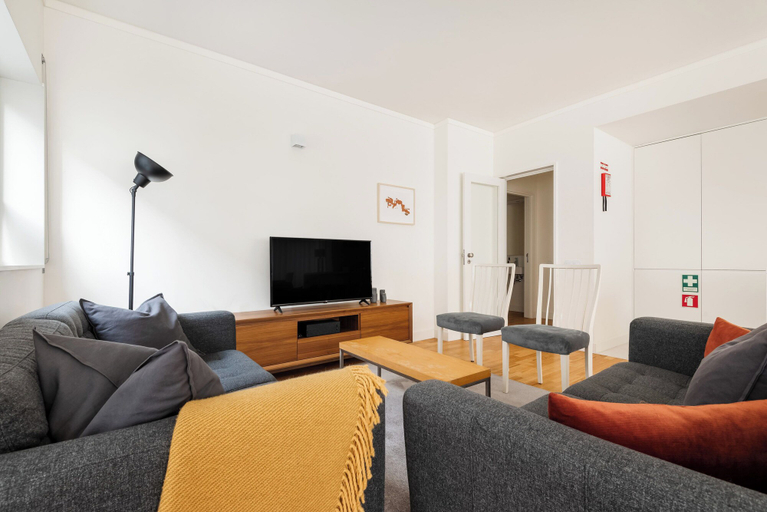 Others 5, Acm022 Bombarda Homes, Spacious 3BR for Families, Porto