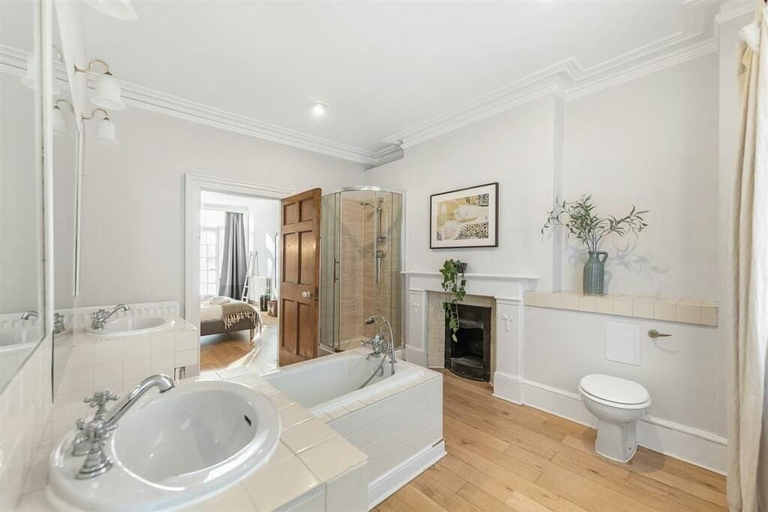 Bathroom 4, Spacious 3B House in South Kensington, London