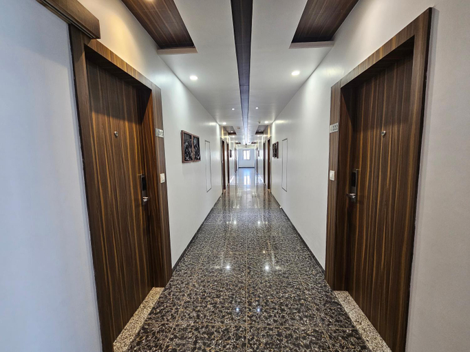 Public Area 2, Hotel Grand Darshan Vadodara, Vadodara