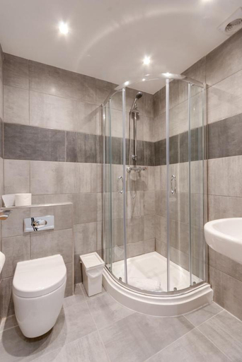 Bathroom 2, The Picture House Apartments, Sefton
