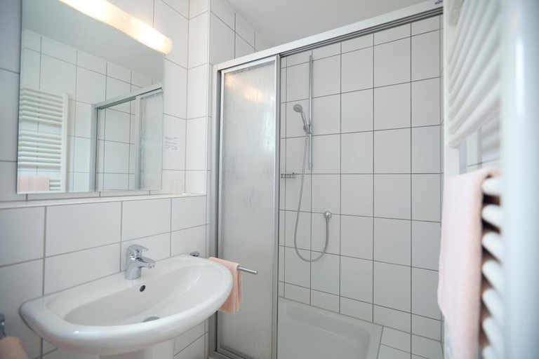 Others 3, Hotel Mohringer Hof, Stuttgart