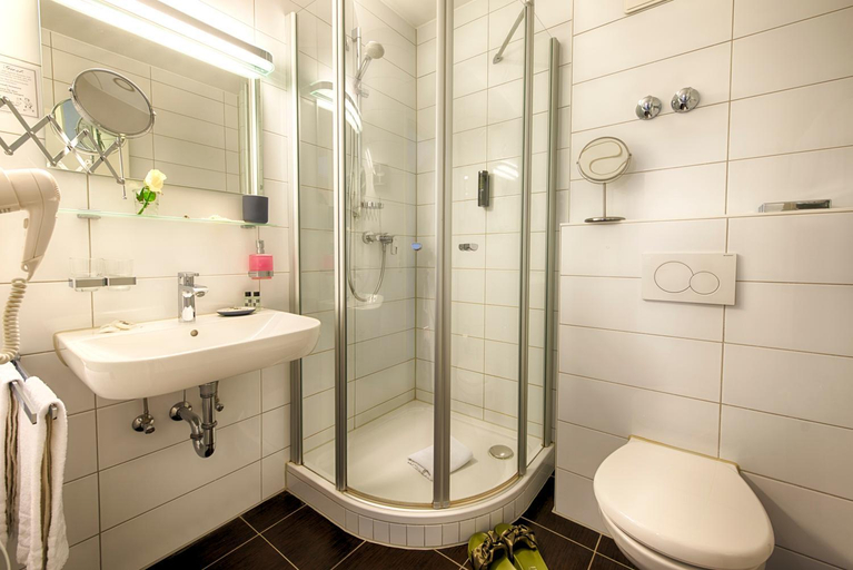 Bathroom 4, Das Prinzregent, Südliche Weinstraße