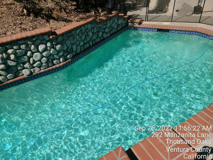 Others 4, NEW Modern apt w/pool & hot tub in nature, Ventura