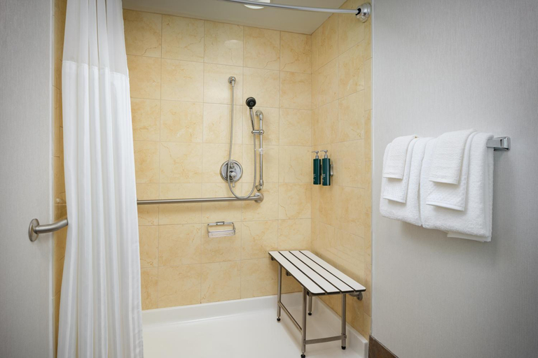 Bathroom 5, Hilton Richmond Hotel & Spa/Short Pump, Henrico