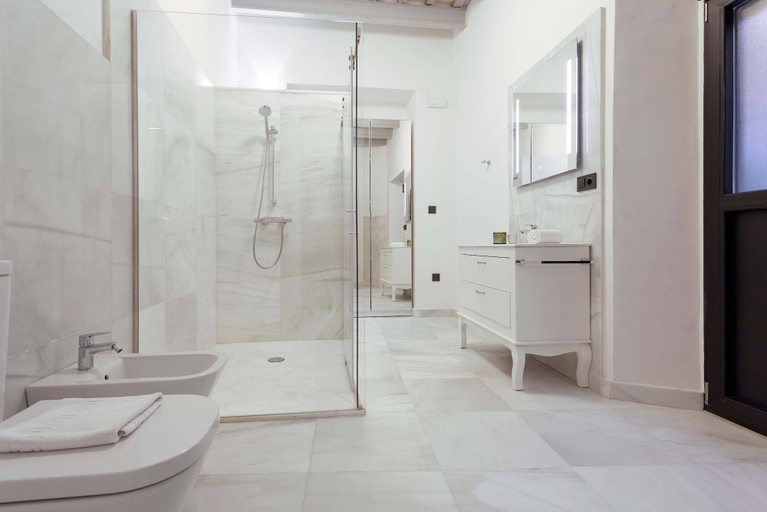 Bathroom 2, Genteel Home Acetres, Sevilla