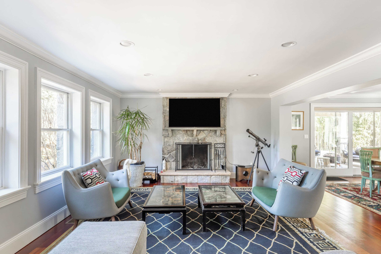 Hudson River Views + Firepit, Patio, Dog Run, Game Room Stone Manor, Westchester