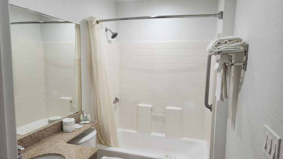 Bathroom 4