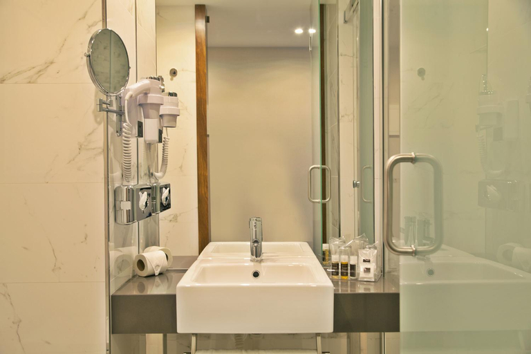 Bathroom 3