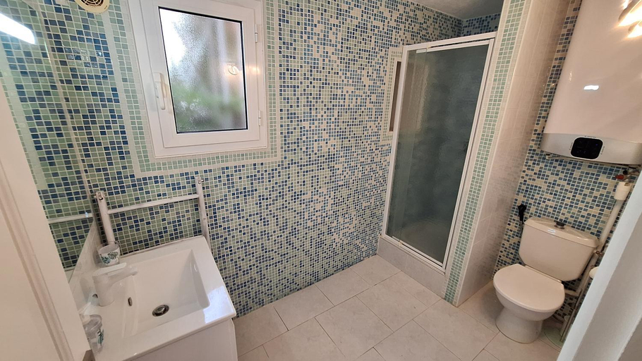 Bathroom, Casa Mina, Corse-du-Sud